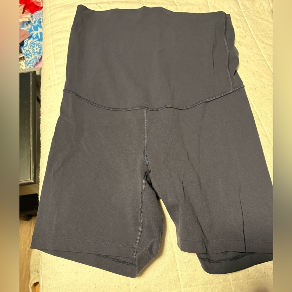Womens Butterluxe Maternity Biker
Shorts Over The Belly 6" M
